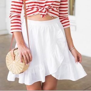 BLOGGER FAVORITE white JCrew mini skirt size 0